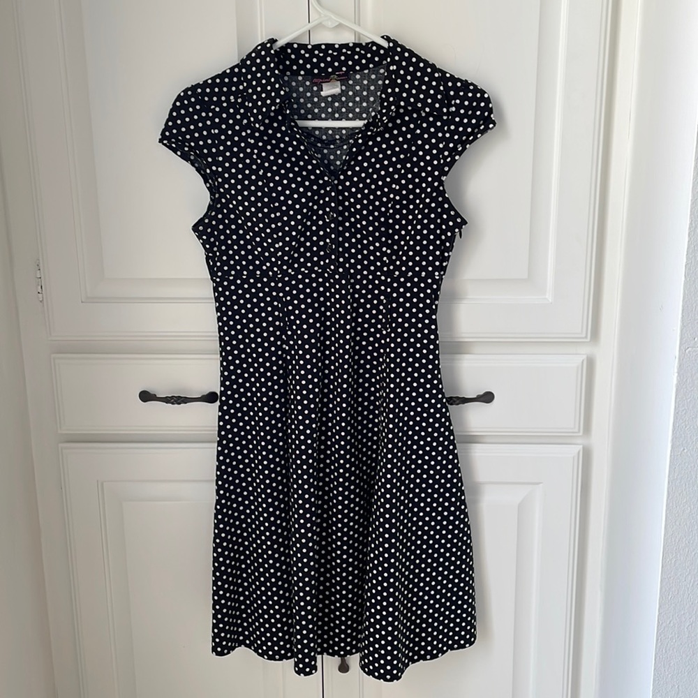 Tropical Wear size M black dotted dress side zip fitted bodice covered buttons